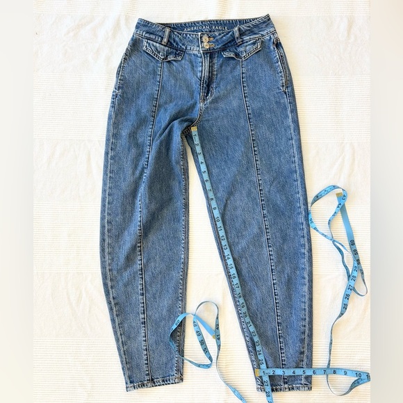 American Eagle Relaxed Mom Jeans - Picture 4 of 12